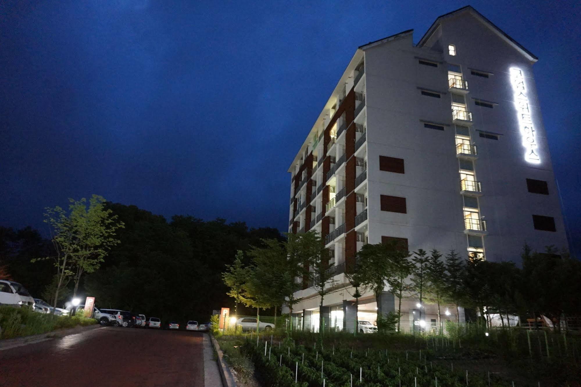 Hotel Coop Sweet House Pyeongchang Esterno foto